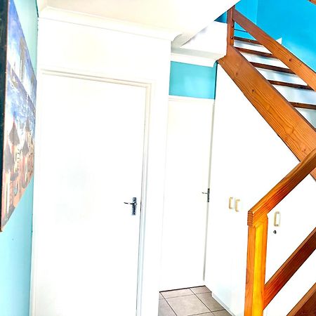 Caline Vip Apartments, Beach Close Bloubergstrand Exterior photo