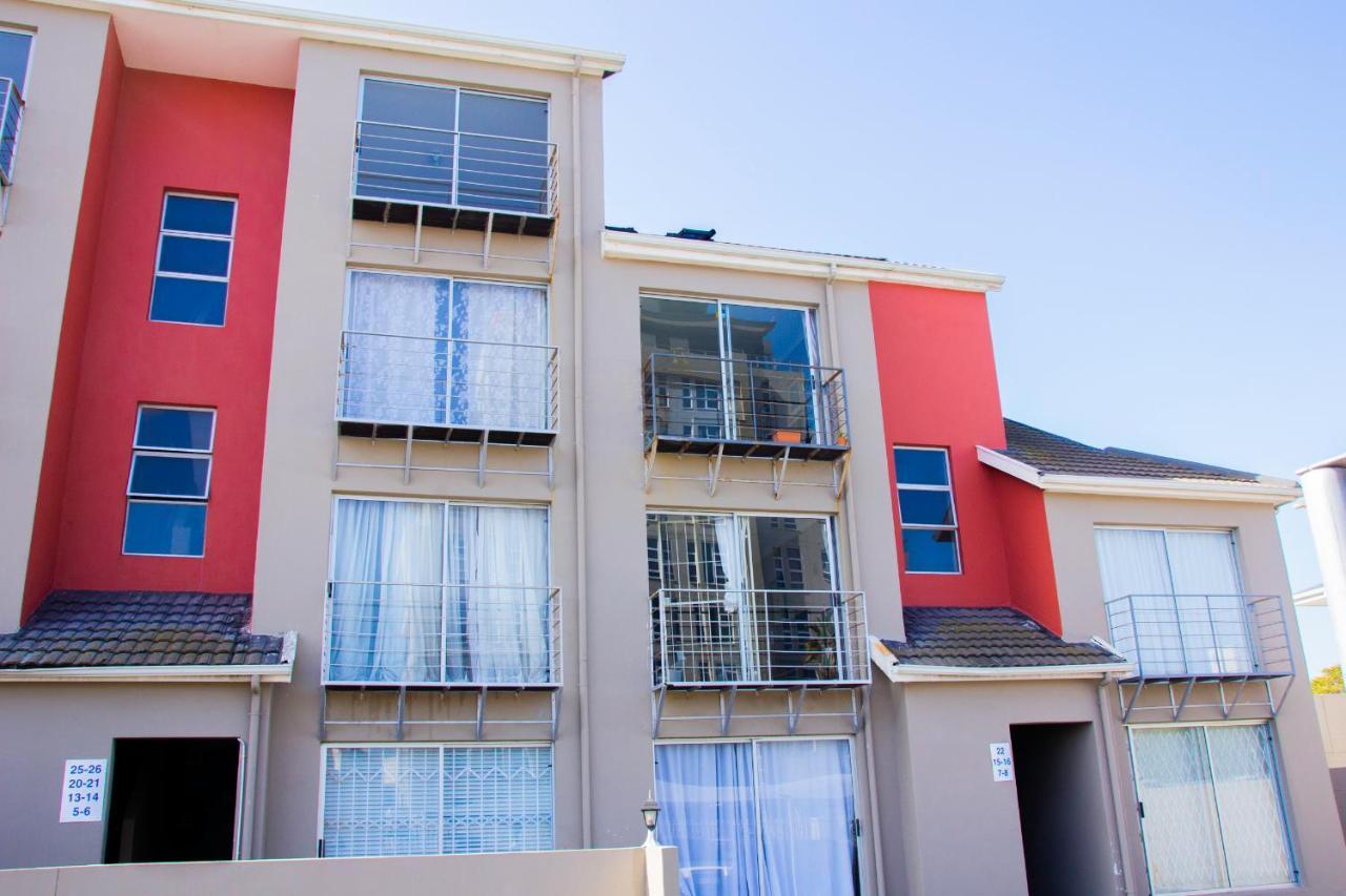 Caline Vip Apartments, Beach Close Bloubergstrand Exterior photo