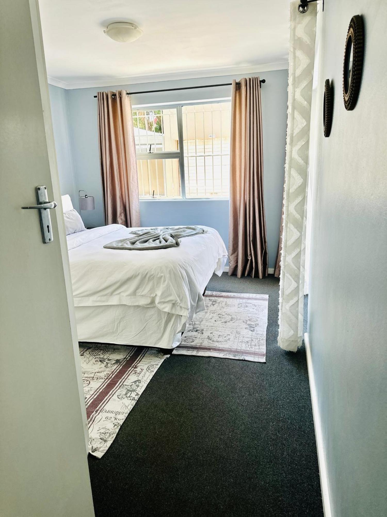 Caline Vip Apartments, Beach Close Bloubergstrand Exterior photo