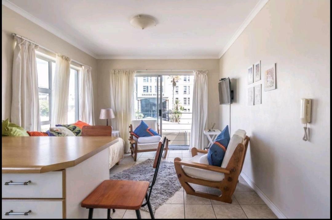 Caline Vip Apartments, Beach Close Bloubergstrand Exterior photo